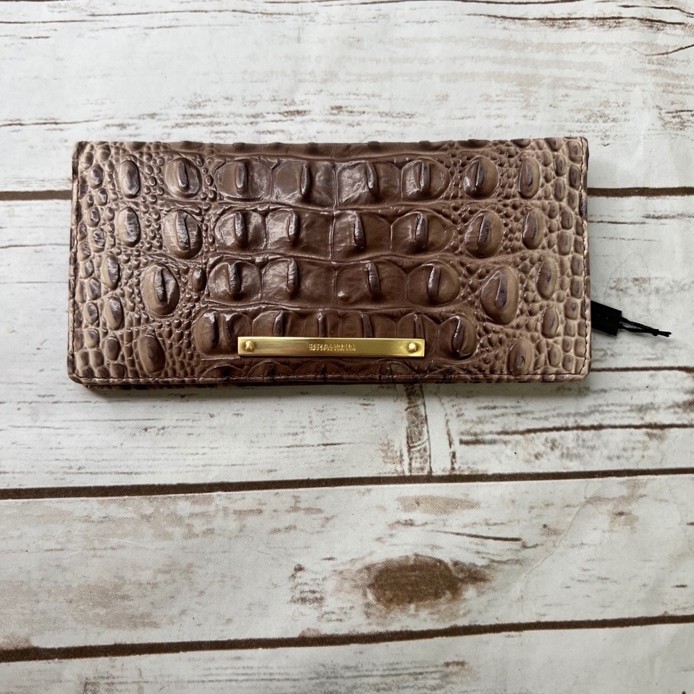 Brahmin NWOT Ady Wallet Amaretto Melbourne Brown Croc Leather K59151TM OS